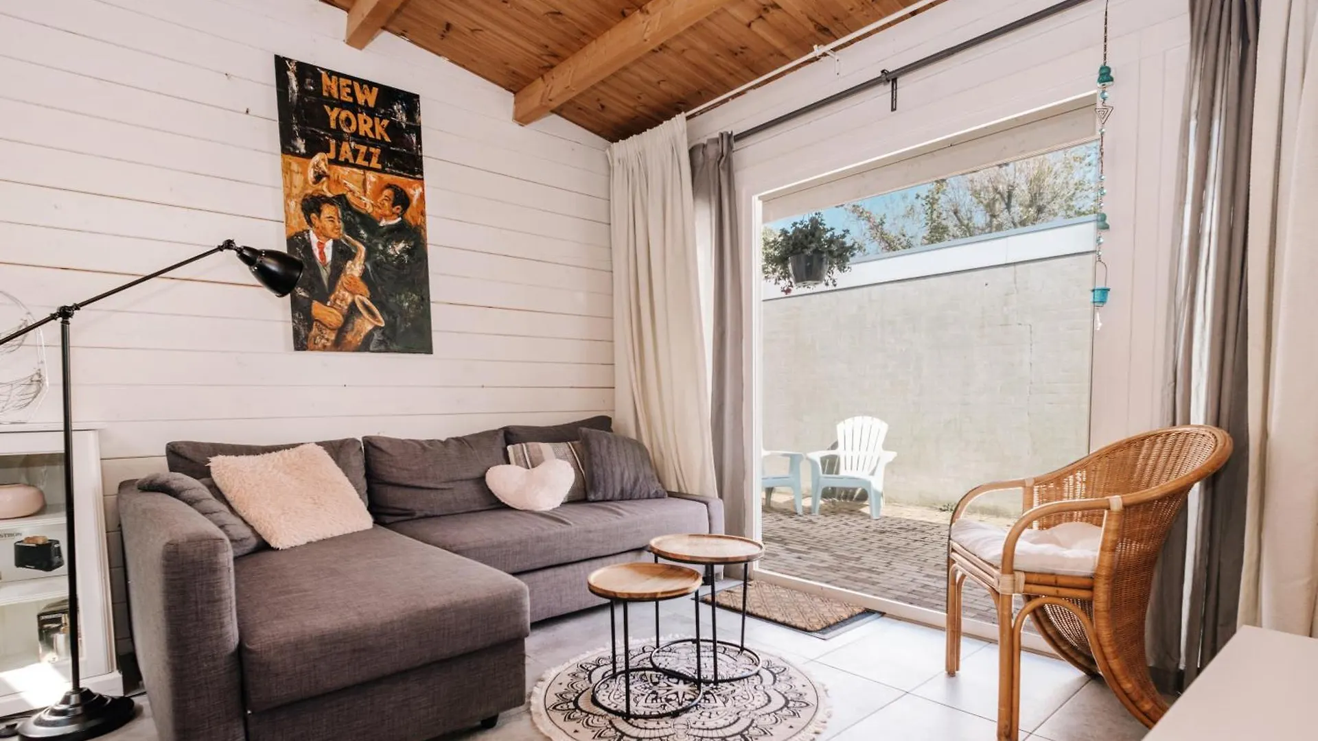 Rosa'S Cottage, Garden And Free Parking Zandvoort Apartment