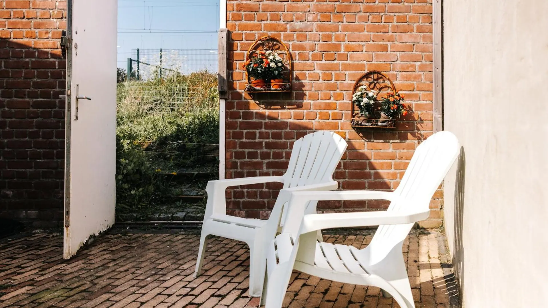 Apartment Rosa'S Cottage, Garden And Free Parking Zandvoort