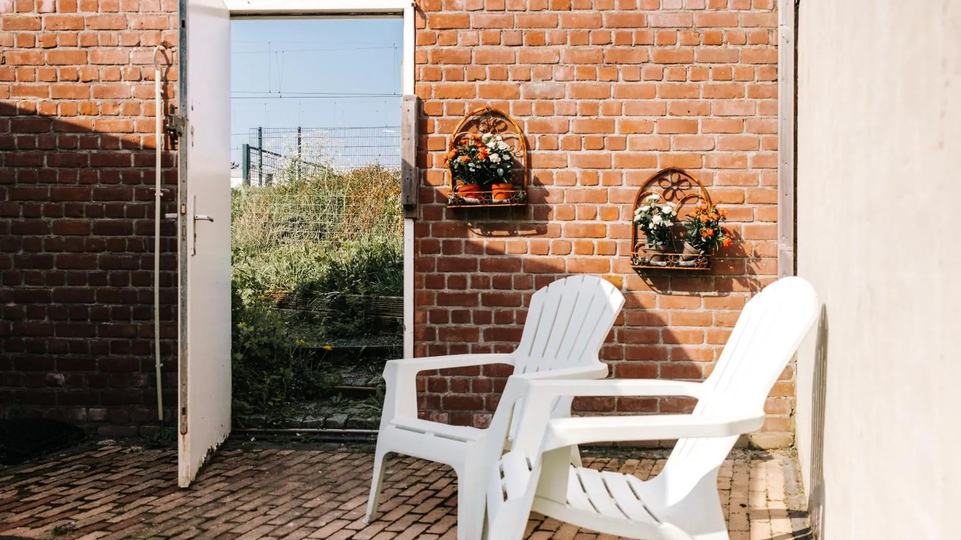 Rosa'S Cottage, Garden And Free Parking Zandvoort Netherlands