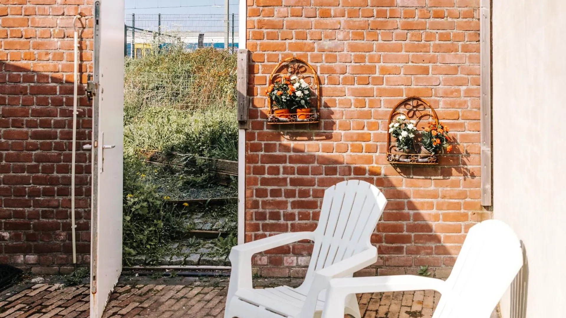 Rosa'S Cottage, Garden And Free Parking Zandvoort 0*,  Netherlands
